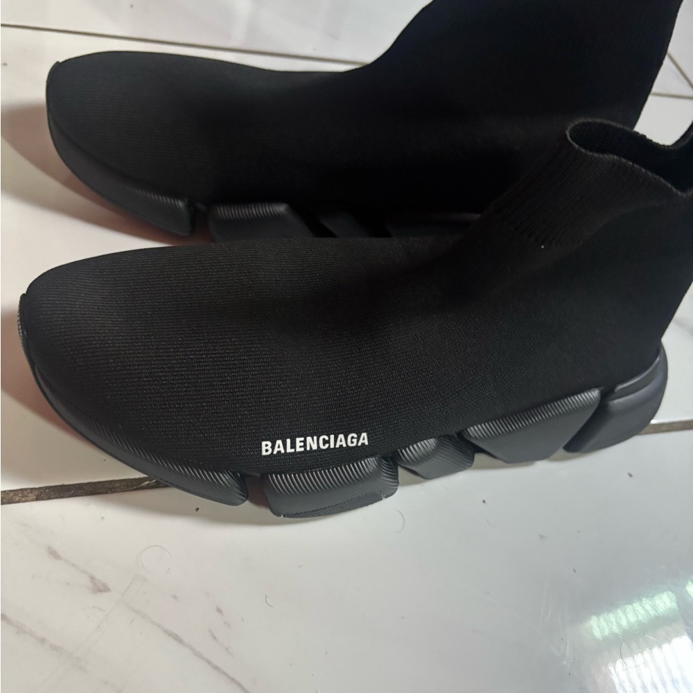 Balenciaga Black Textured Sole Footwear - Picture 2 of 3